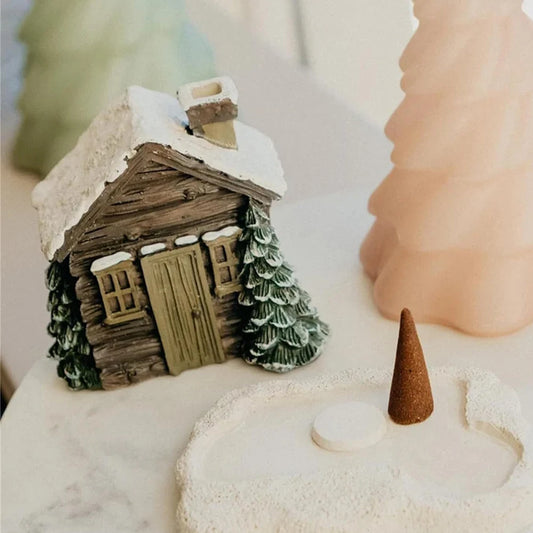 Log Cabin Incense Burner with 2 Incense Cones Rustic Christmas Chimney Hut Resin Holiday Gift Xmas Decoration