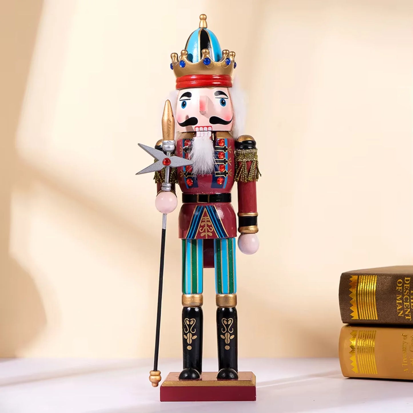 Wholesale High Quality Antique Xmas Decor Classic 30cm 12'' Cheap Christmas Wooden Nutcracker Soldier for Sale