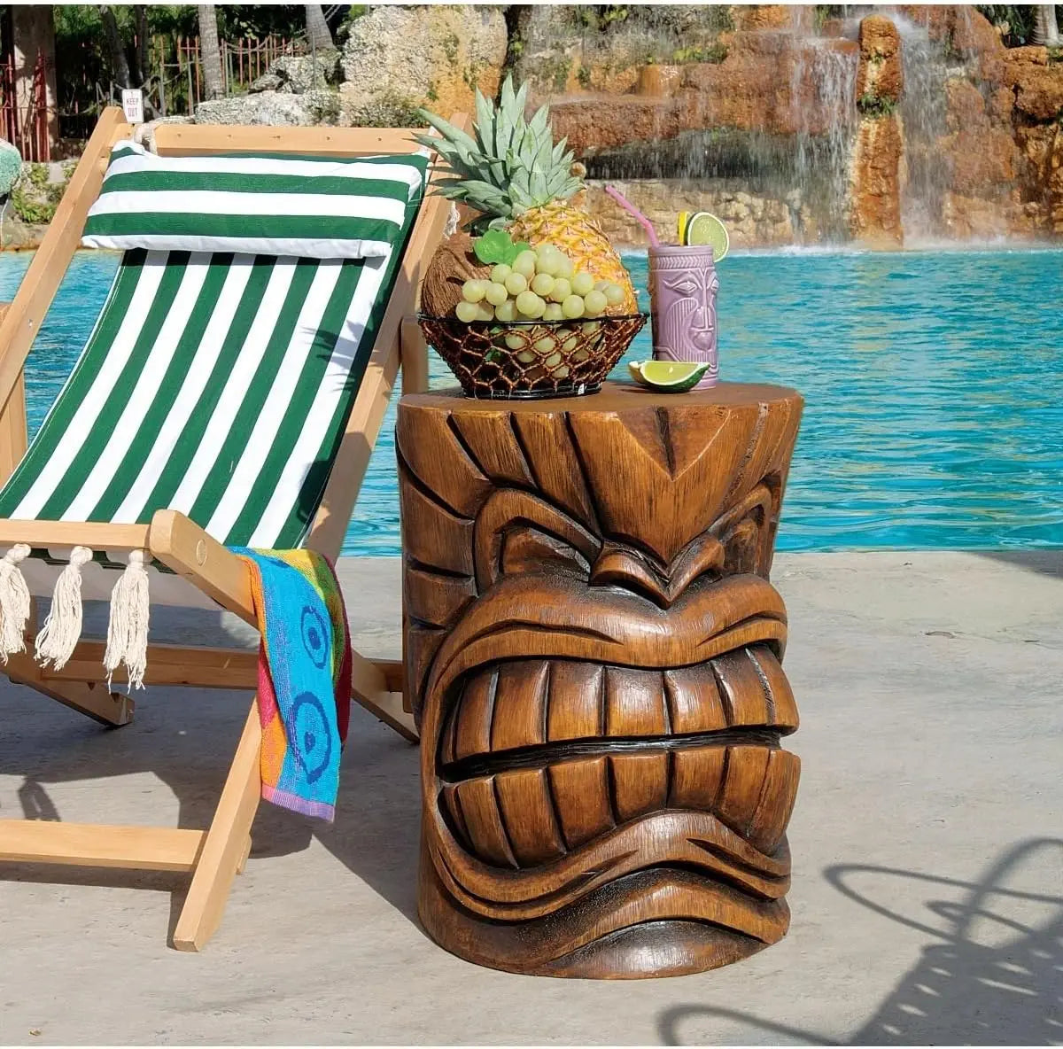 Design Toscano Grand Tiki Face Kanaloa Teeth Indoor/Outdoor Side Table Statue, Patio, Bar, Den, 20 inch tall, Cast Stone Resin,