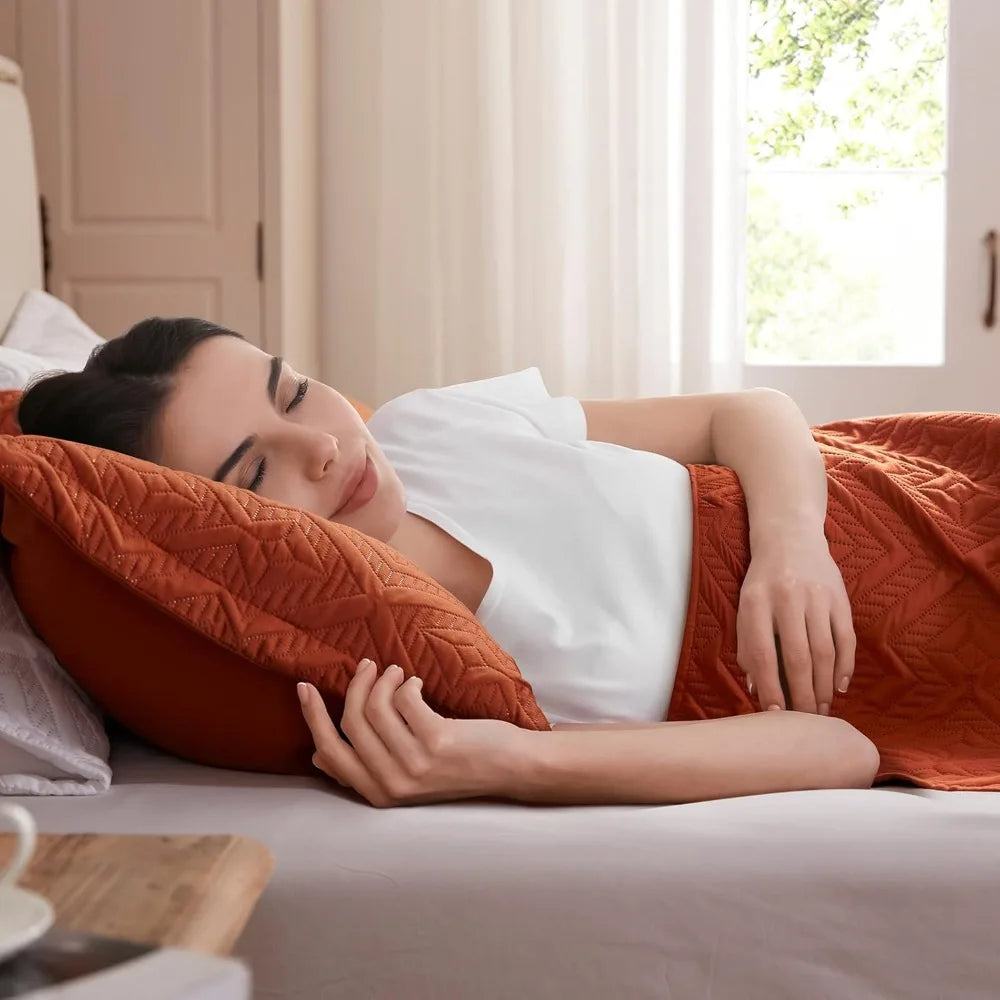 LEAONME Full/Queen Quilt Set 3 Pieces, Lightweight Burnt Orange/Rust Bedspread-90''x98'', Soft Microfiber Summer Quilt, Luxuriou