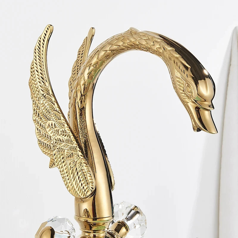 Wanmivezlo Luxury Europe Style Hot and Cold Water Basin Sink Faucet Deck Mounted Bathroom Faucet Gold Brass Crystal Handle