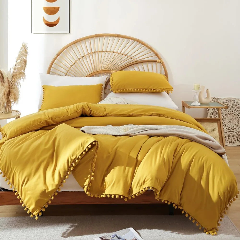 YIRDDEO Queen Comforter Set - Comforter Queen Size Sets with Ball Pom Fringe, Soft Bedding Set for All Seasons - 3 Pieces, 1 Com