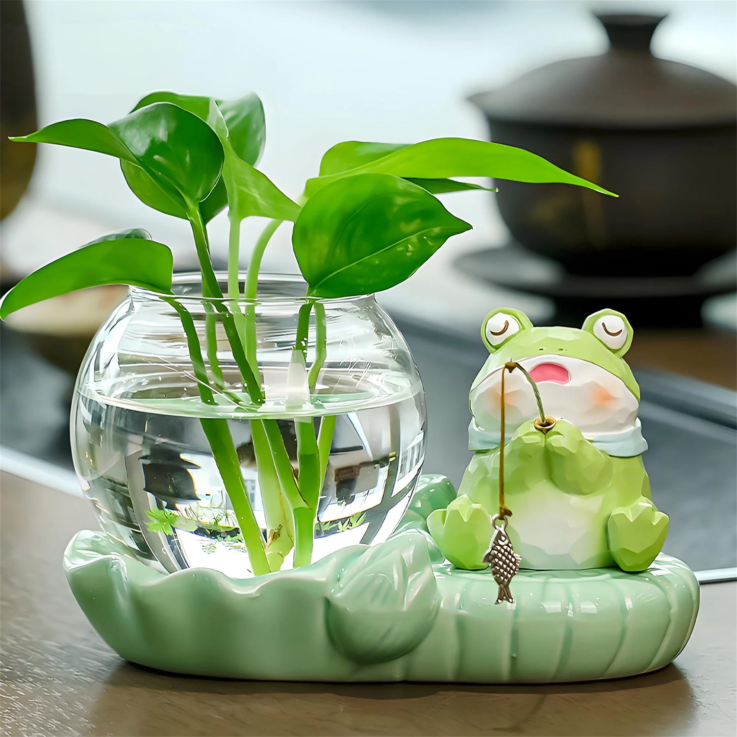 Modern Glass Vase Elegant Table Centerpiece for Dining Room Decor Stylish Home Accent Piece for Living Room Décor