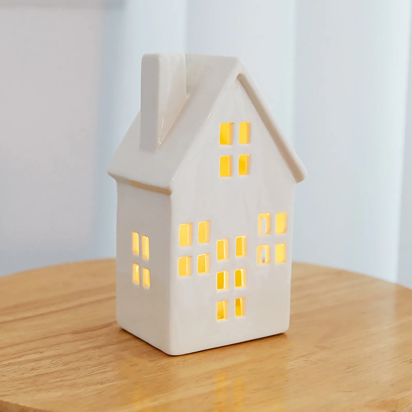 White Christmas Glitter Village Porcelain Ceramic Figurines， For Holiday Mantle Tabletop Decor Festive Kindergarten Ornament