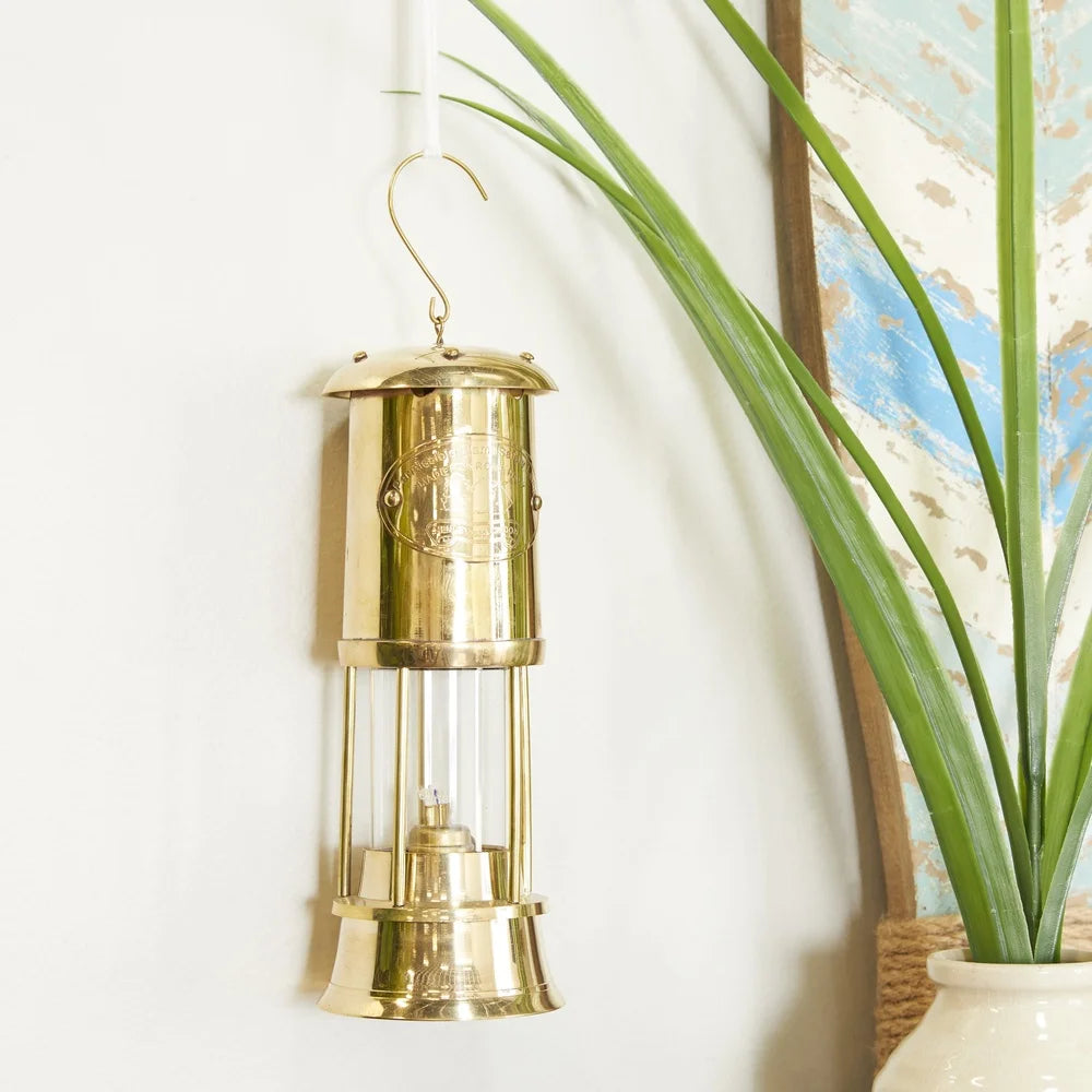 Gold Brass Decorative Candle Lantern Nautical Style Indoor Accent Holder Emotion Lighting Pillar Candle Holder Home Decor Piece