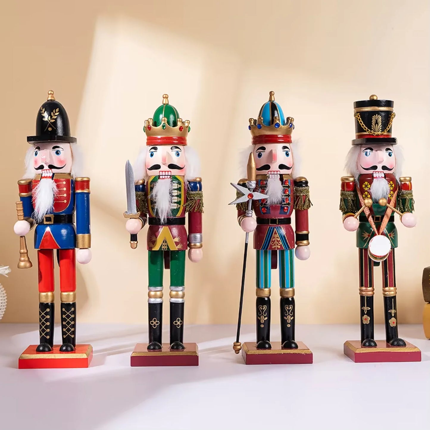 Wholesale High Quality Antique Xmas Decor Classic 30cm 12'' Cheap Christmas Wooden Nutcracker Soldier for Sale